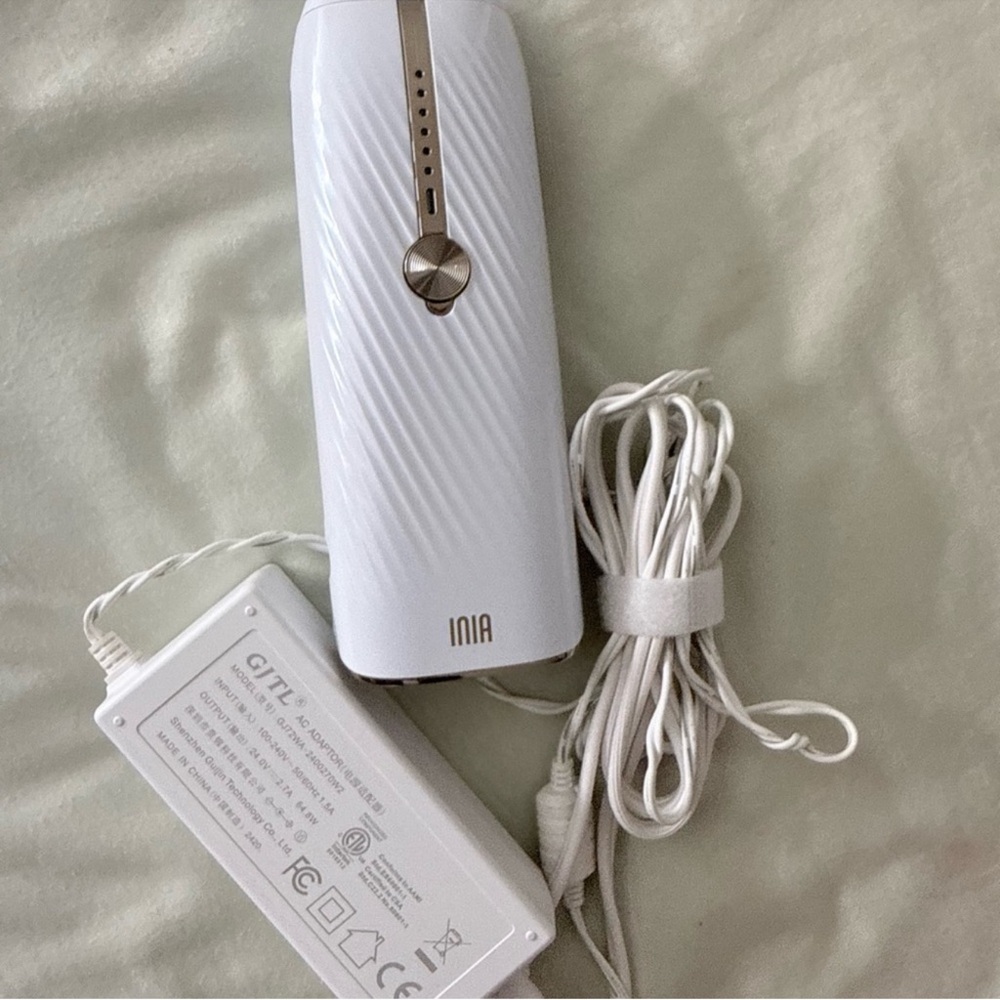Haute White and Gold Hair Removal Device - Picture 3 of 8